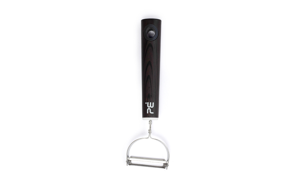 07-44_Vegetable Peeler_3.webp